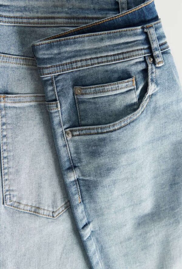 Men's Comfort Stretch Straight Fit Jeans - Image 4