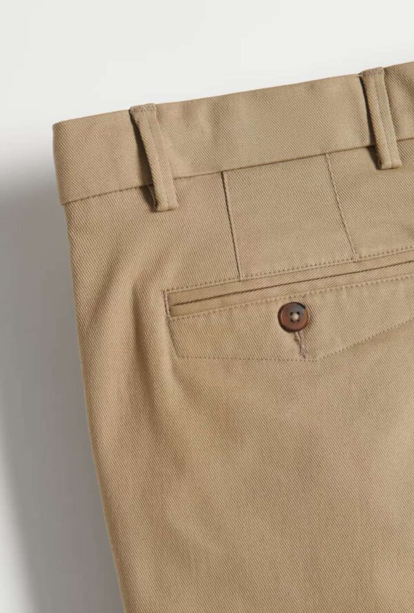 Men's Classic Stretch Chino Shorts - Image 4